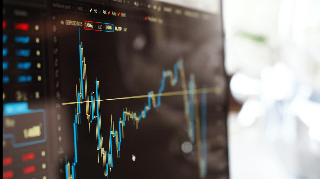Imagm de um gráfico mostrand os altos e baixos de uma determinada moeda.